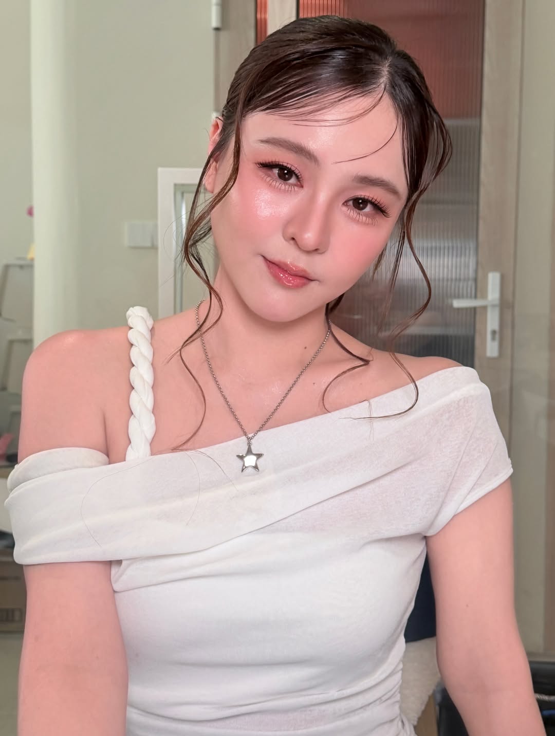 ออม - สุชาร์ มานะยิ่ง