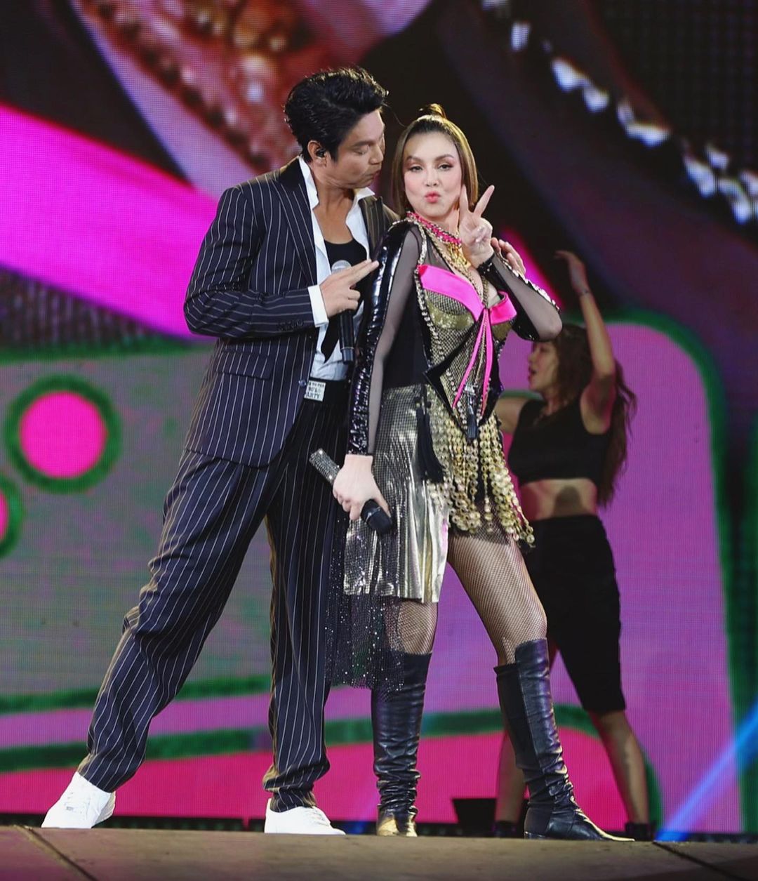 ติ๊นา - คริสติน่า อากีล่าร์