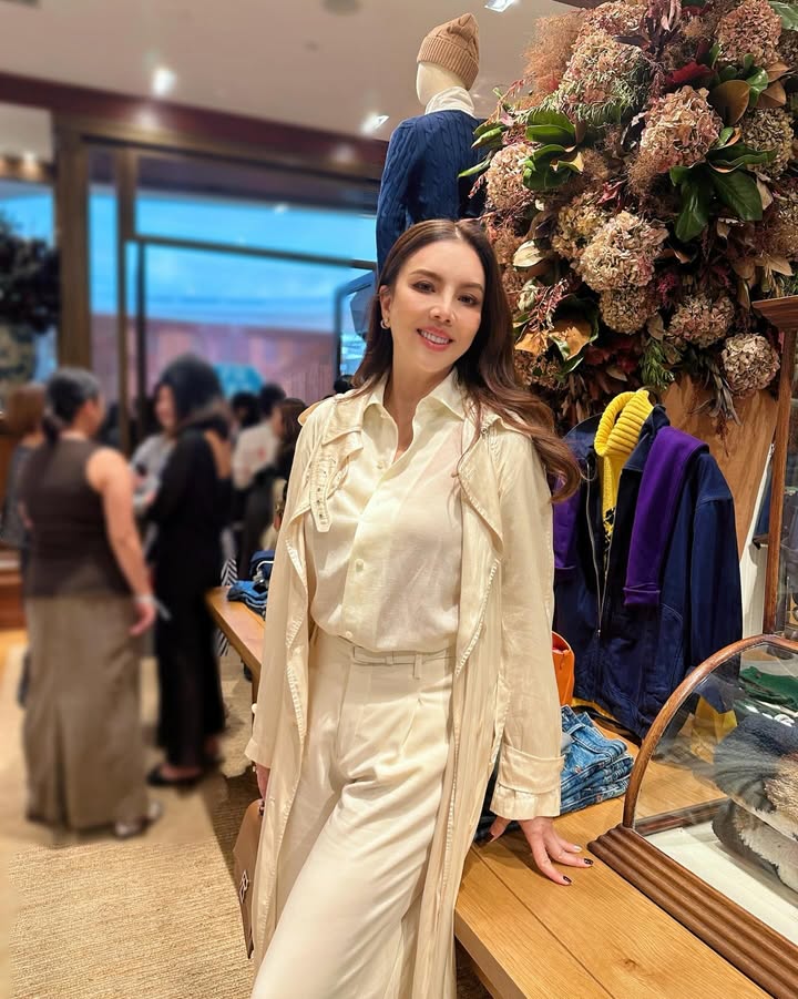 ติ๊นา - คริสติน่า อากีล่าร์