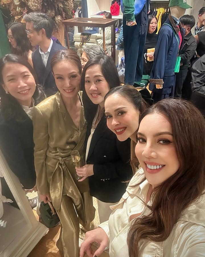 ติ๊นา - คริสติน่า อากีล่าร์