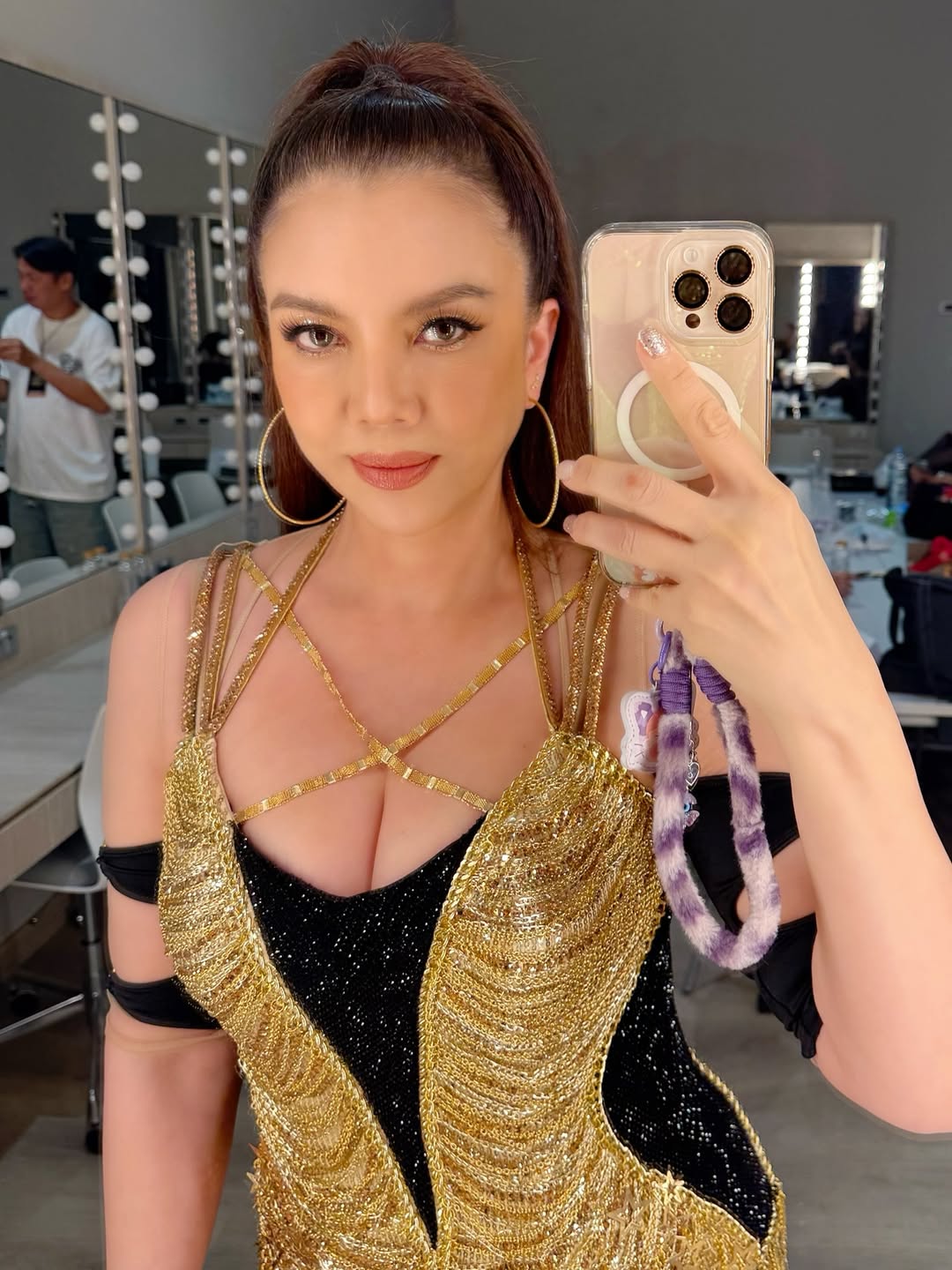 ติ๊นา - คริสติน่า อากีล่าร์