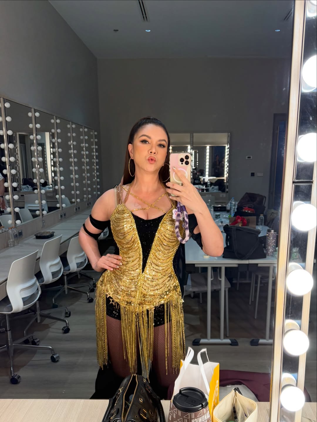 ติ๊นา - คริสติน่า อากีล่าร์