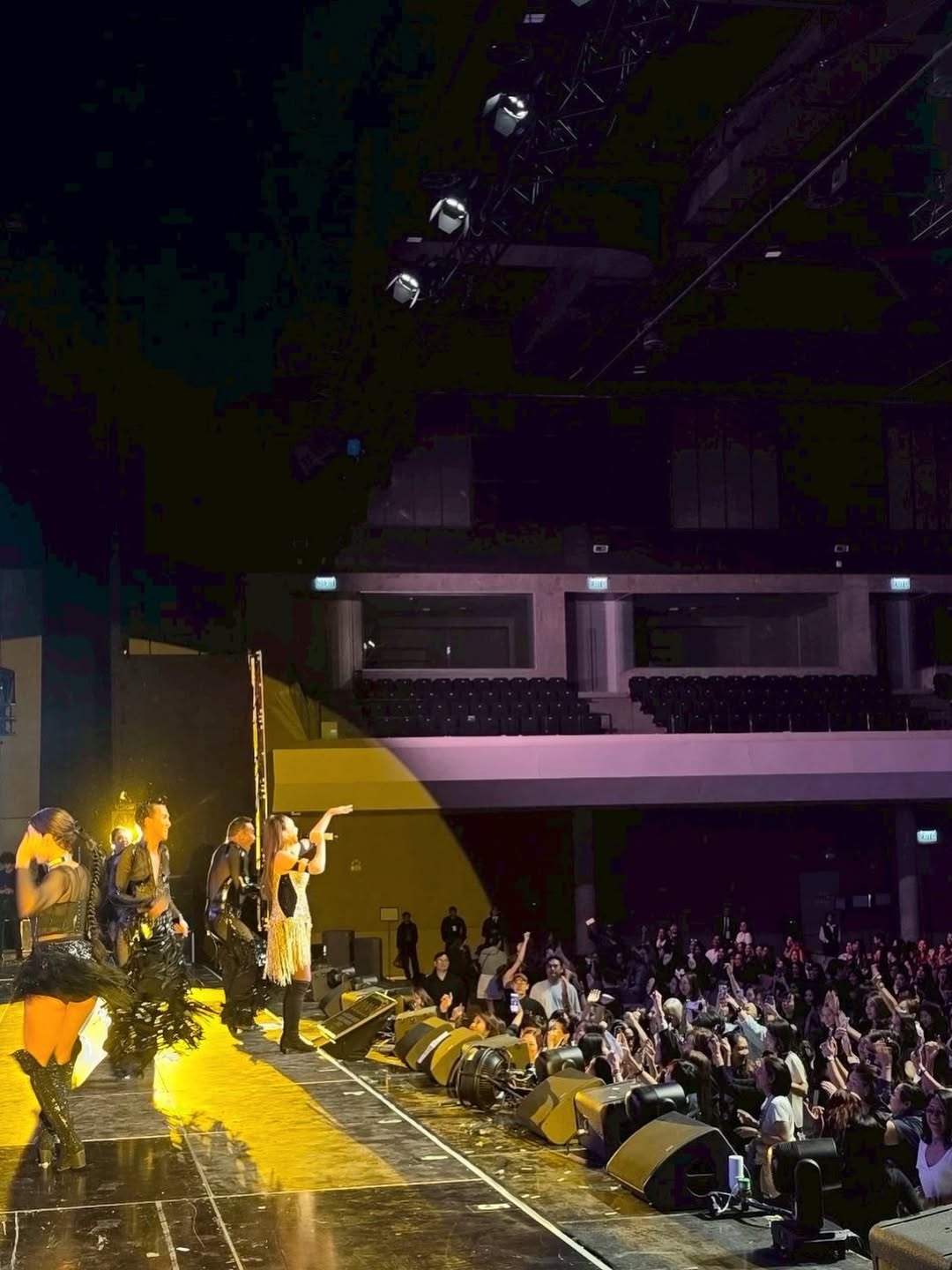 ติ๊นา - คริสติน่า อากีล่าร์