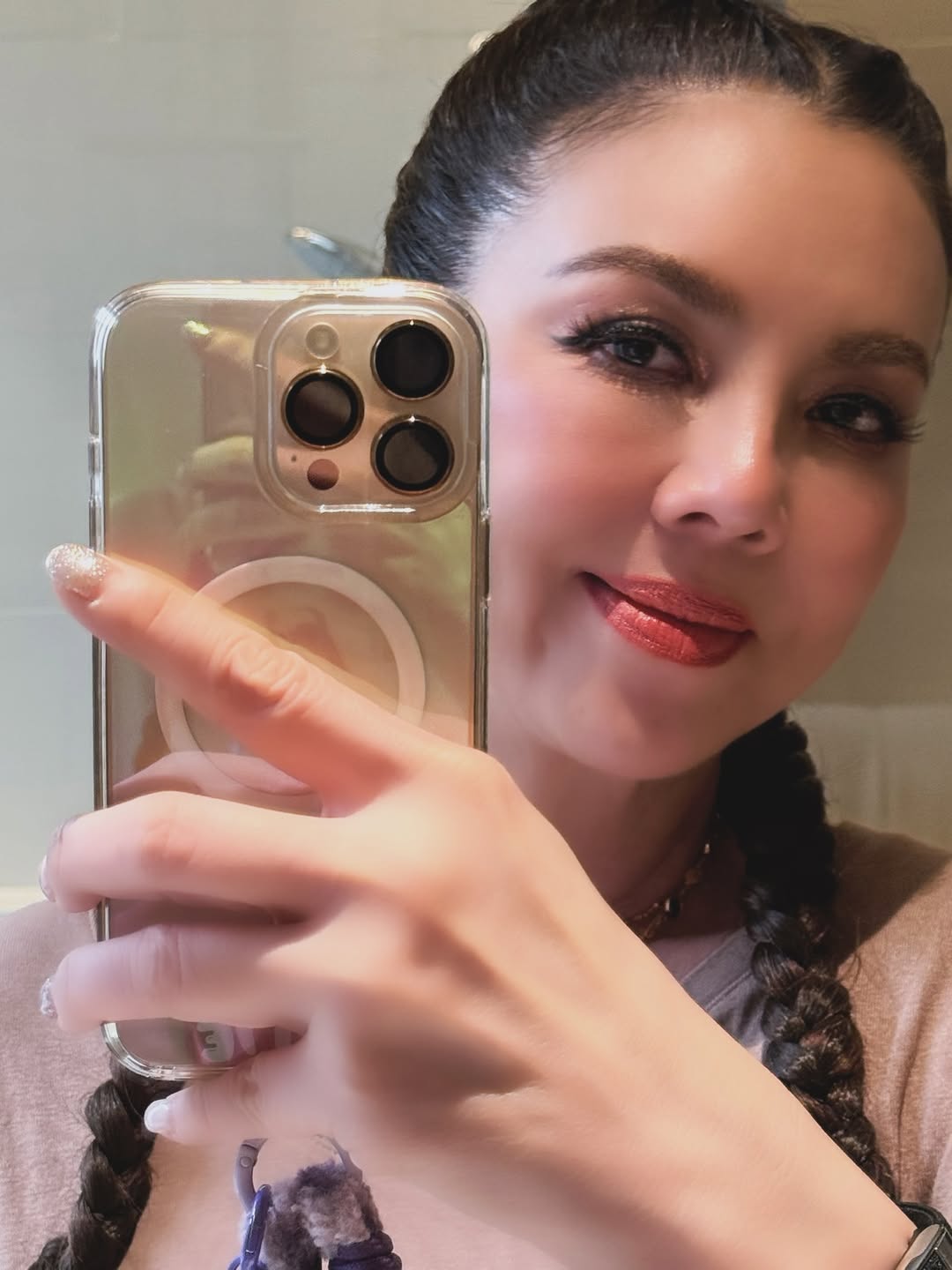 ติ๊นา - คริสติน่า อากีล่าร์