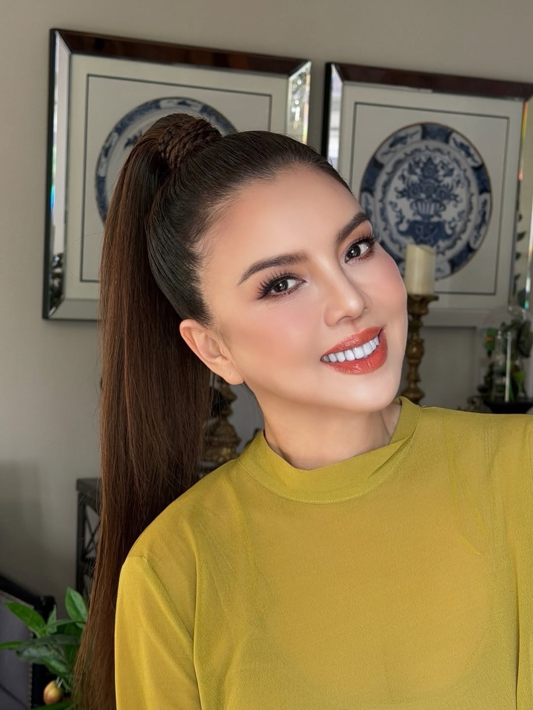 ติ๊นา - คริสติน่า อากีล่าร์