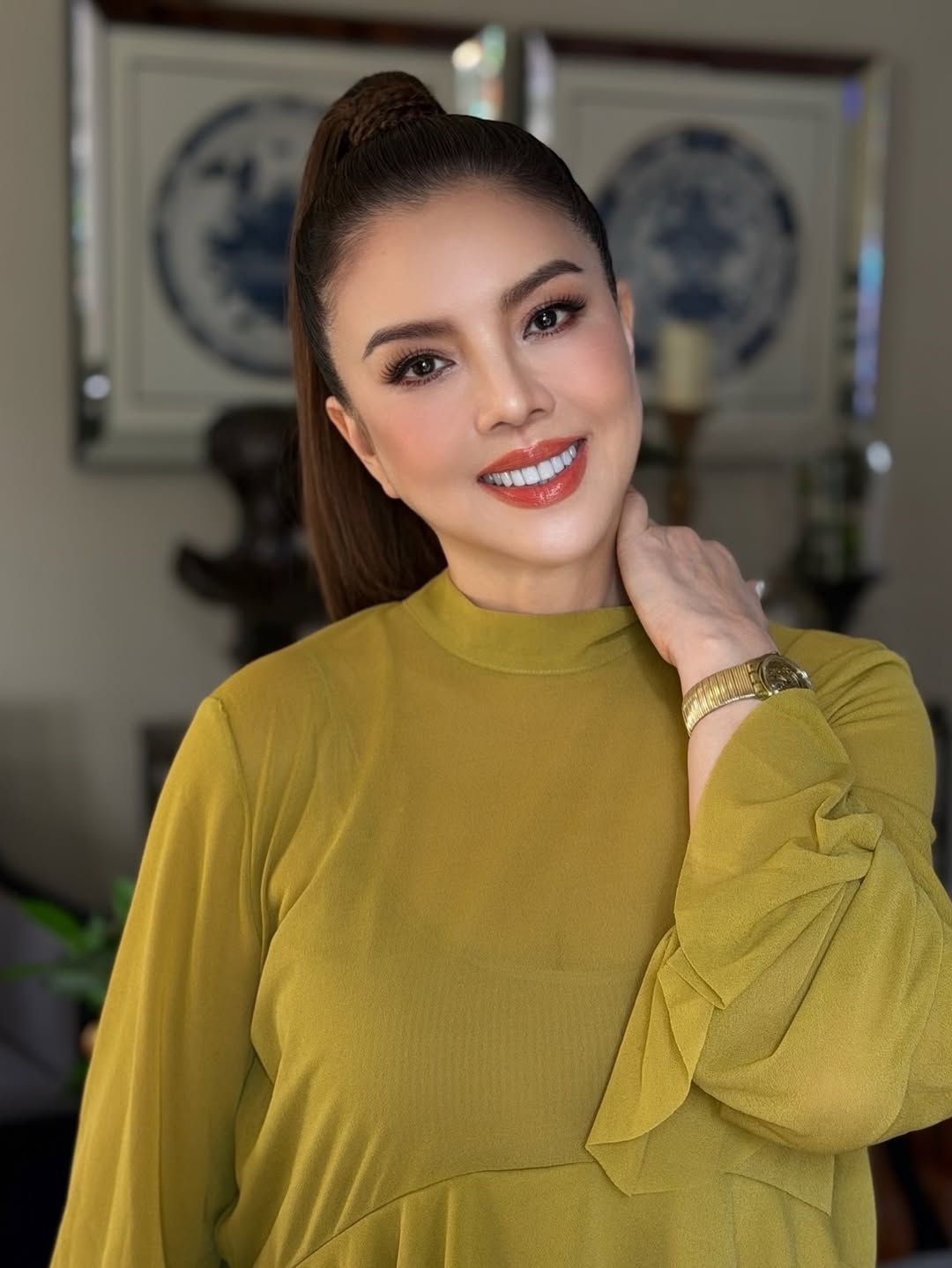 ติ๊นา - คริสติน่า อากีล่าร์