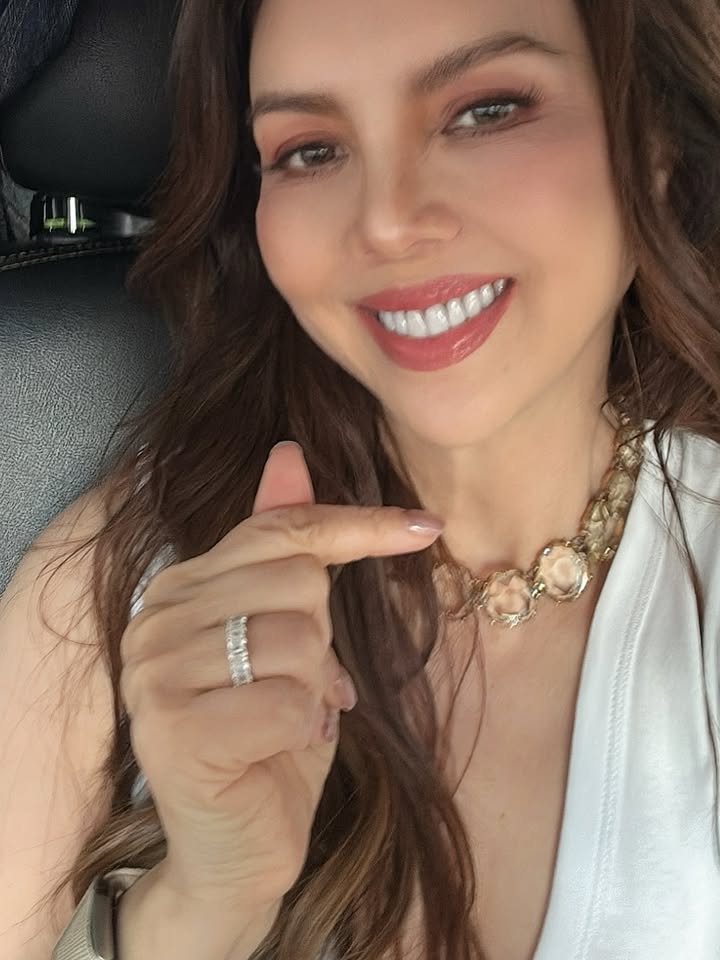 ติ๊นา - คริสติน่า อากีล่าร์