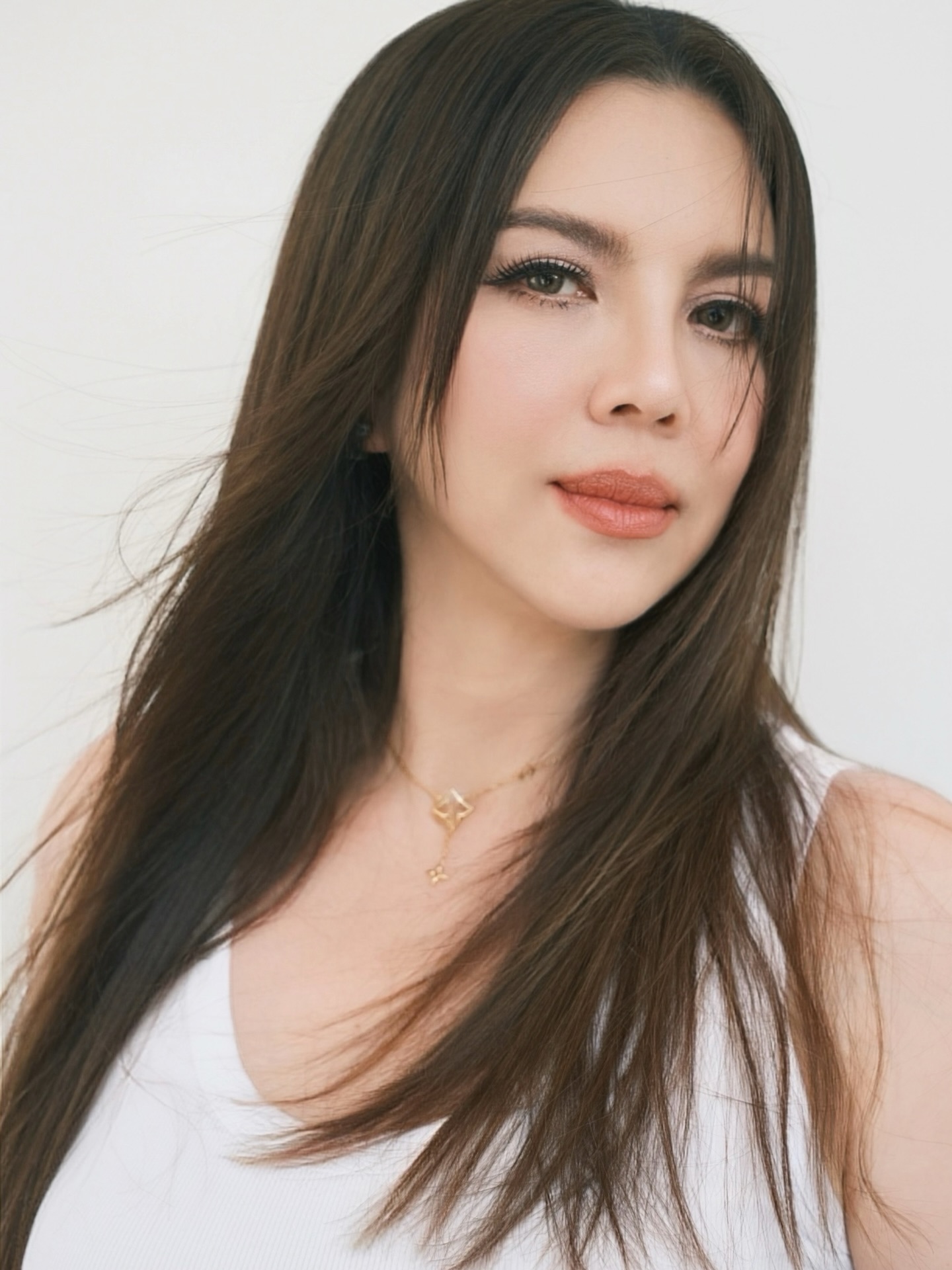 ติ๊นา - คริสติน่า อากีล่าร์