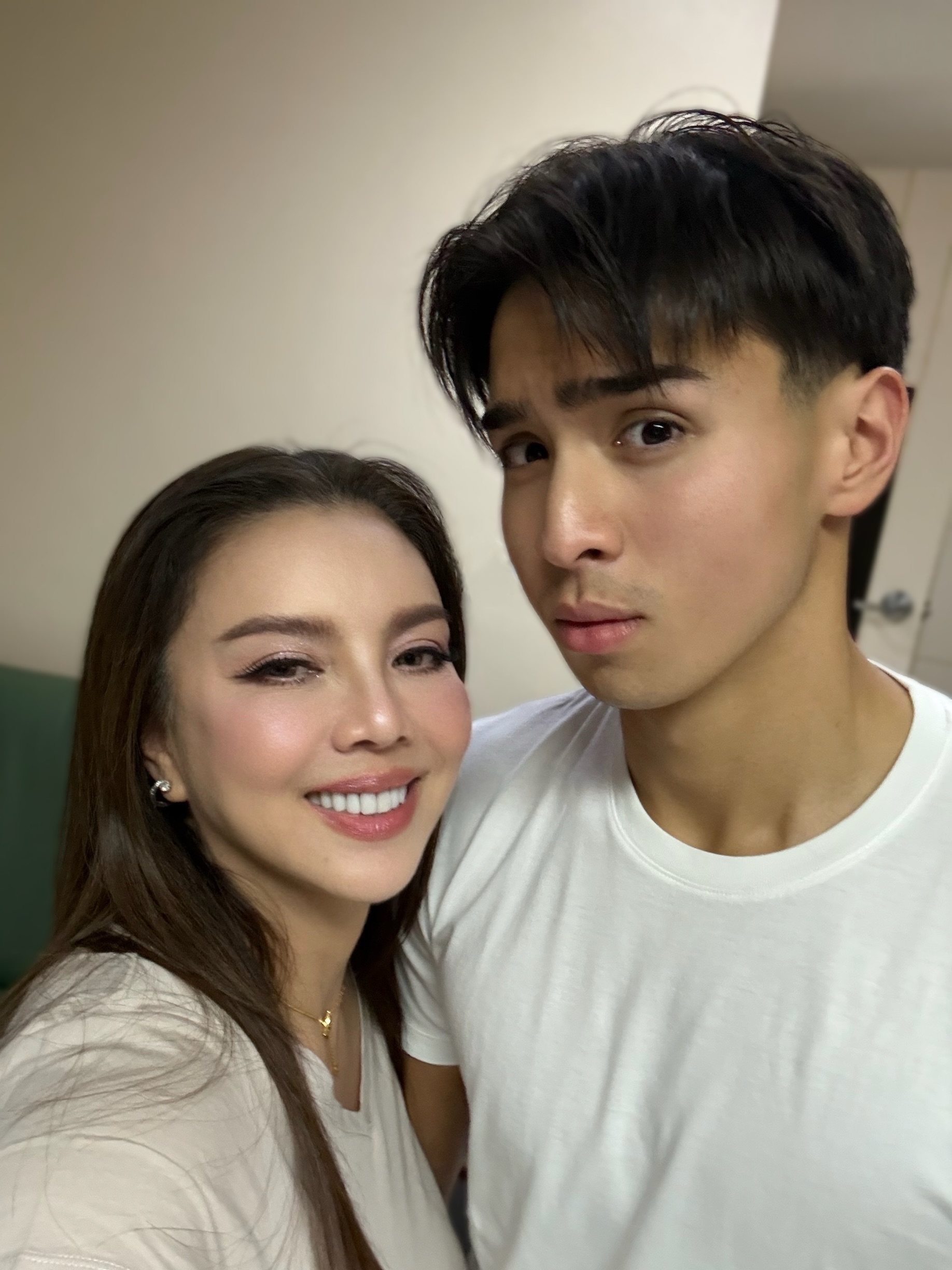 ติ๊นา - คริสติน่า อากีล่าร์