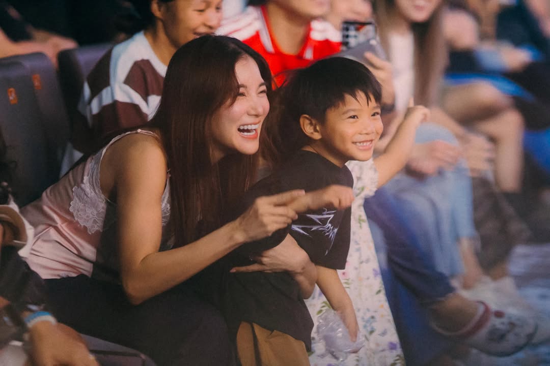 ติ๊นา - คริสติน่า อากีล่าร์