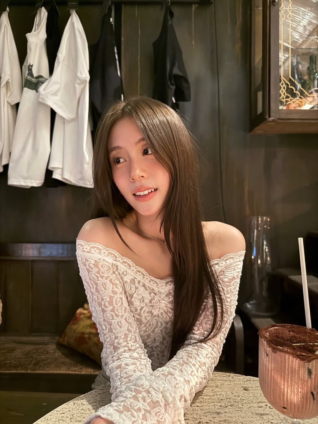 ฟ้อนด์ - ณัฐทิชา จันทรวารีเลขา