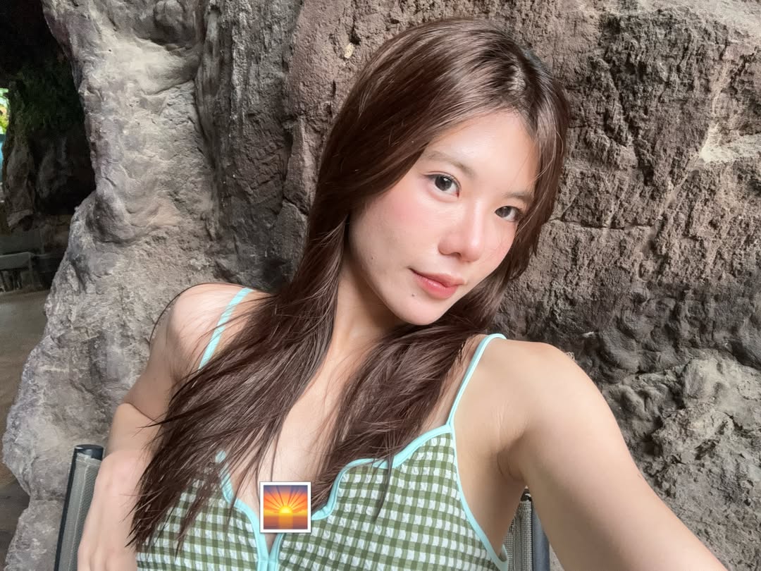 วี - วีรยา จาง