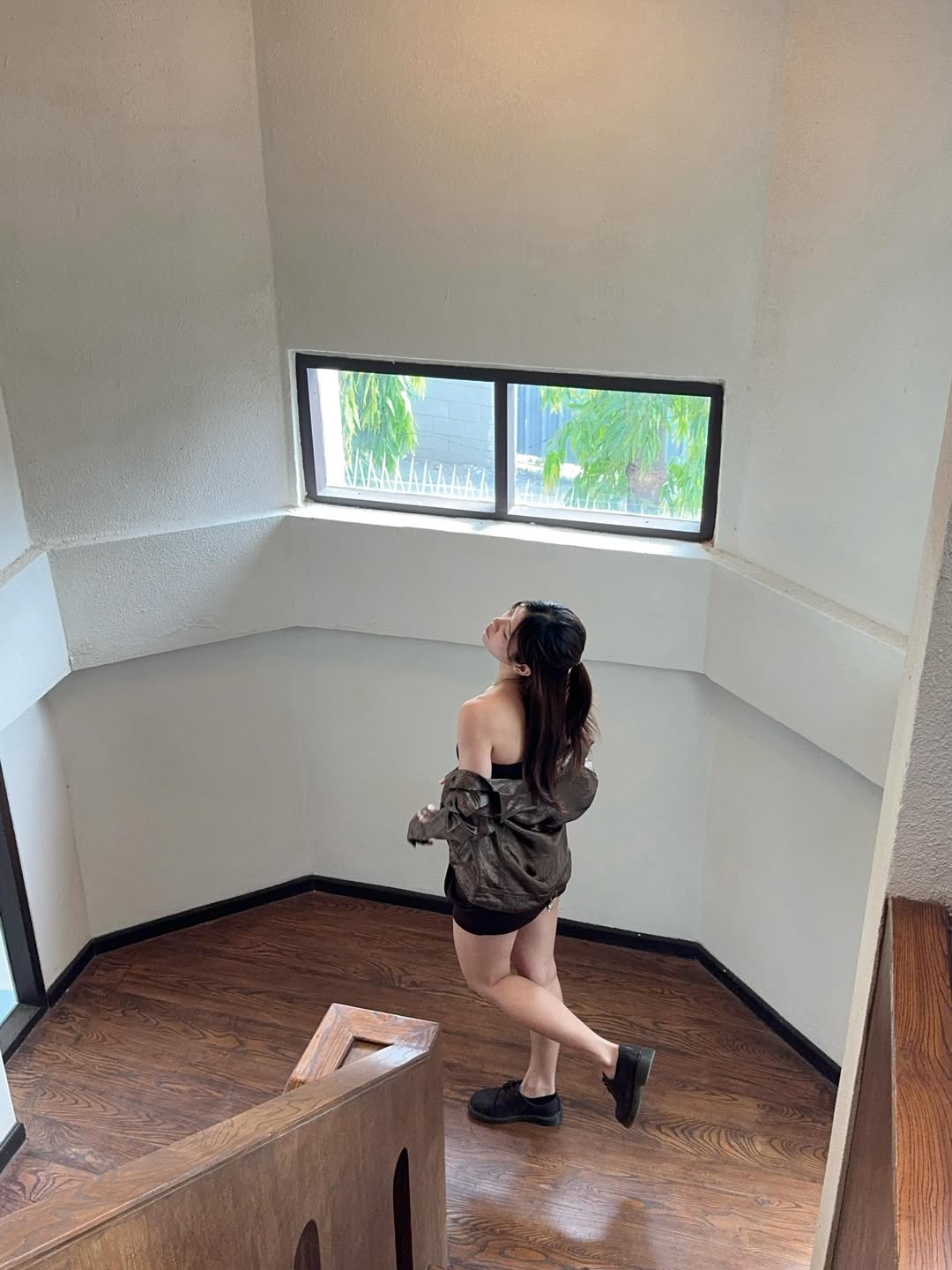 วี - วีรยา จาง