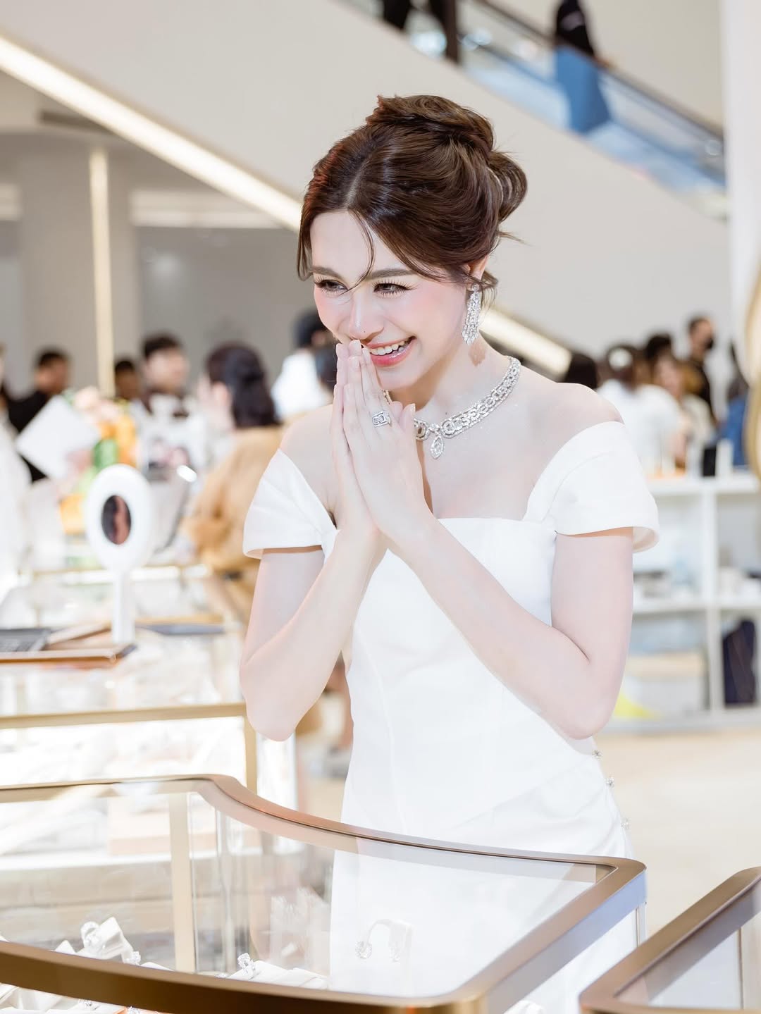 พีพี - ปุญญ์ปรีดี คุ้มพร้อม รอดสวาสดิ์