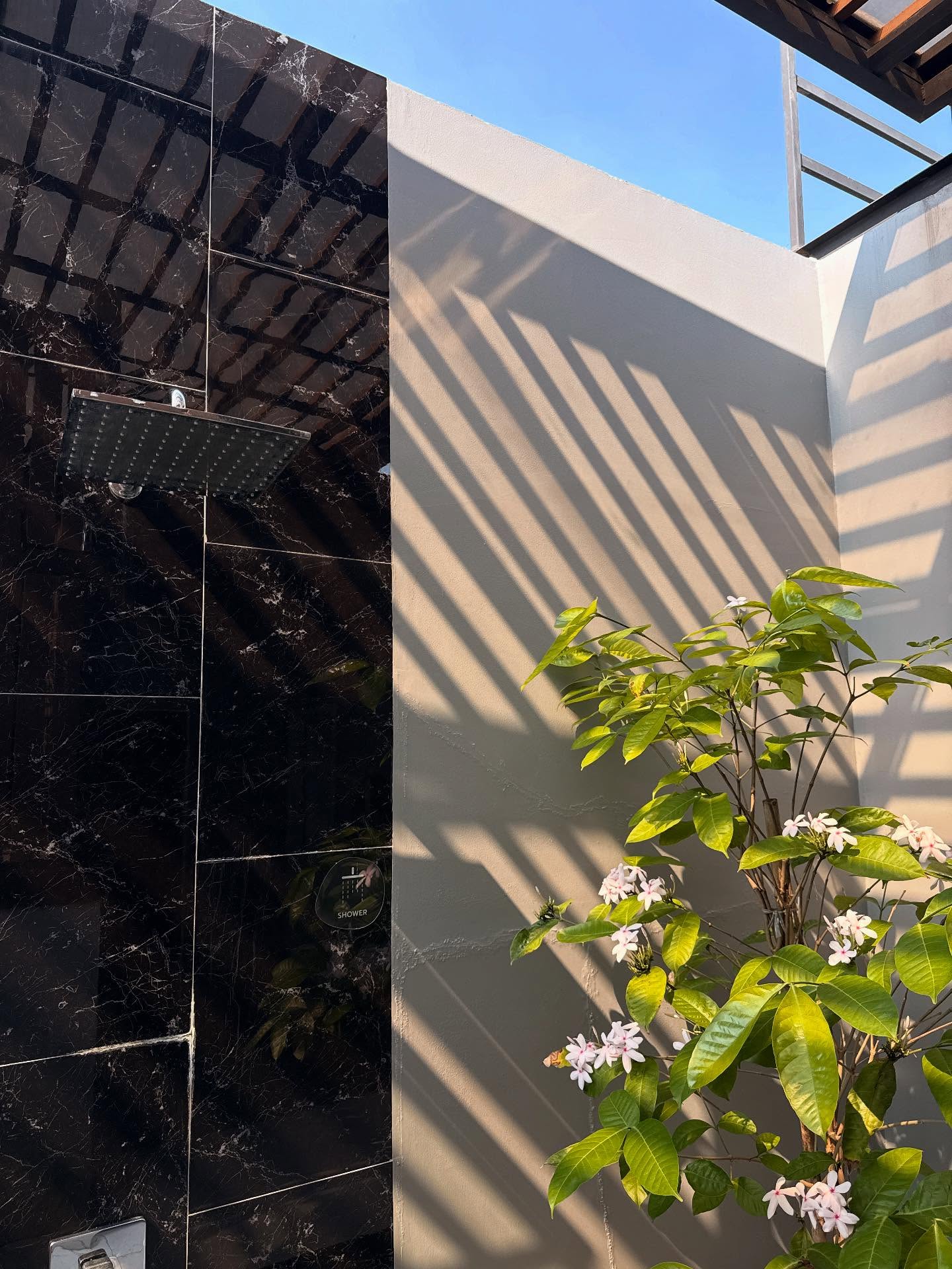 พีพี - ปุญญ์ปรีดี คุ้มพร้อม รอดสวาสดิ์