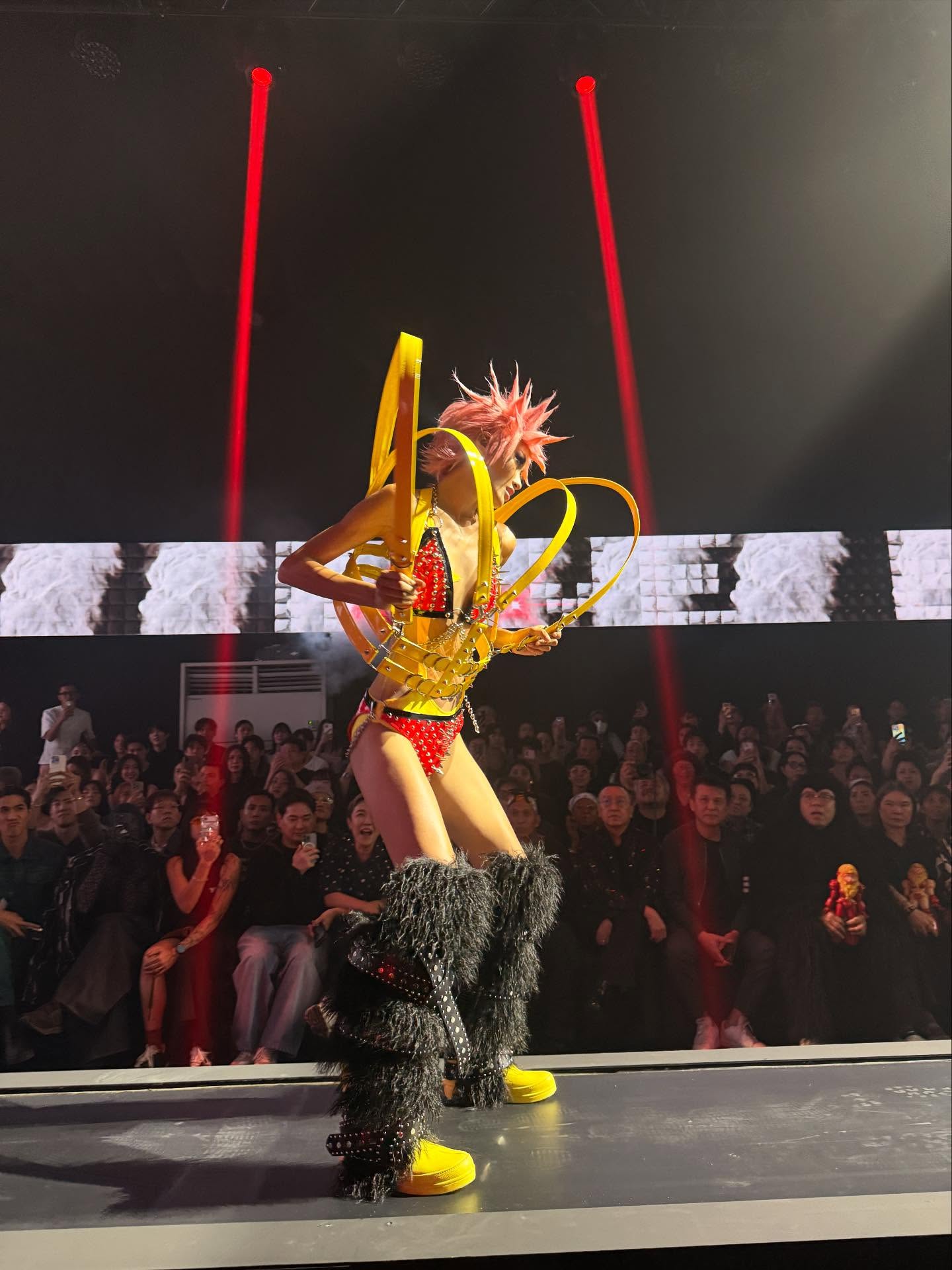 พีพี - ปุญญ์ปรีดี คุ้มพร้อม รอดสวาสดิ์