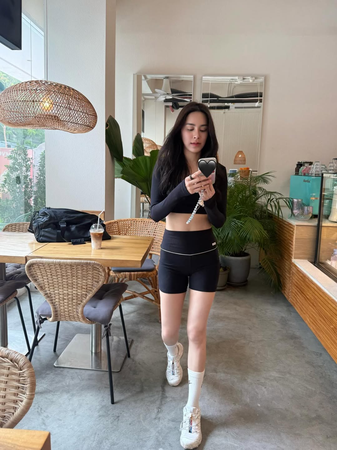 พีพี - ปุญญ์ปรีดี คุ้มพร้อม รอดสวาสดิ์