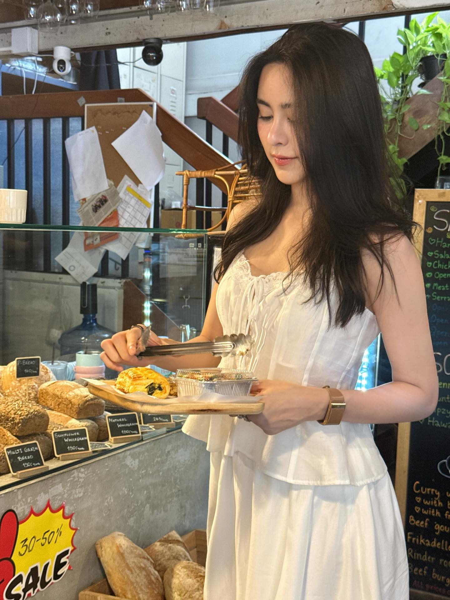 พีพี - ปุญญ์ปรีดี คุ้มพร้อม รอดสวาสดิ์