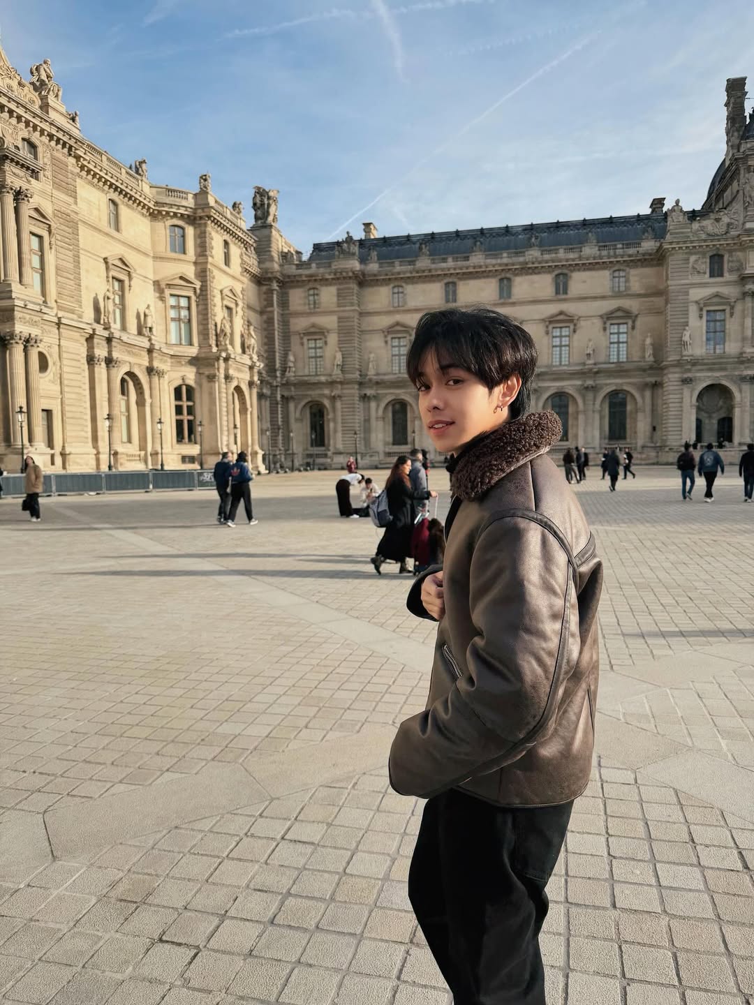 เติร์ด - ลภัส งามเชวง