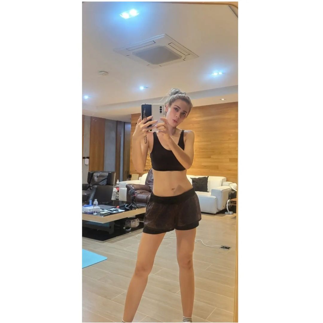 เอ๋ - พรทิพย์ สกิดใจ