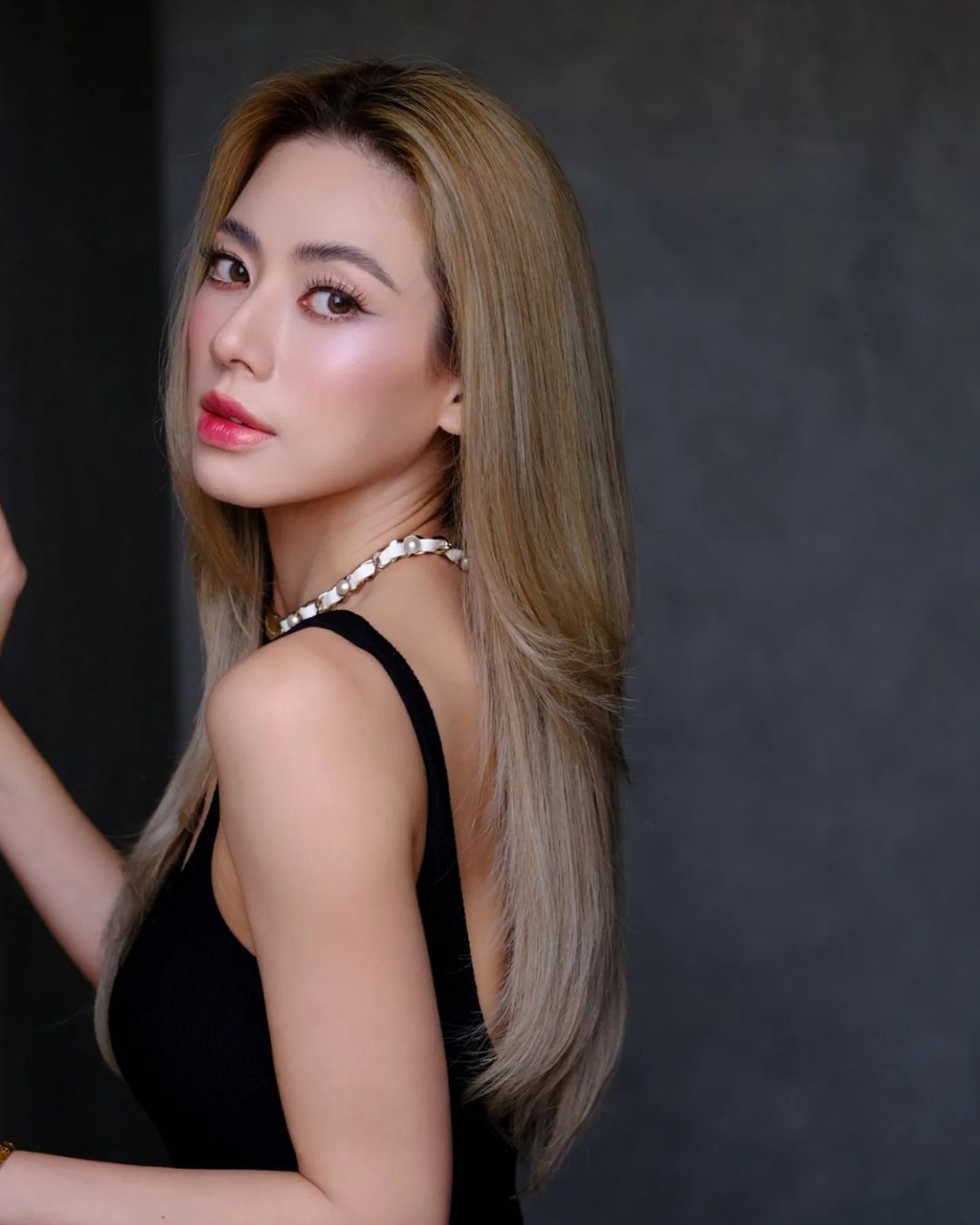 เอ๋ - พรทิพย์ สกิดใจ