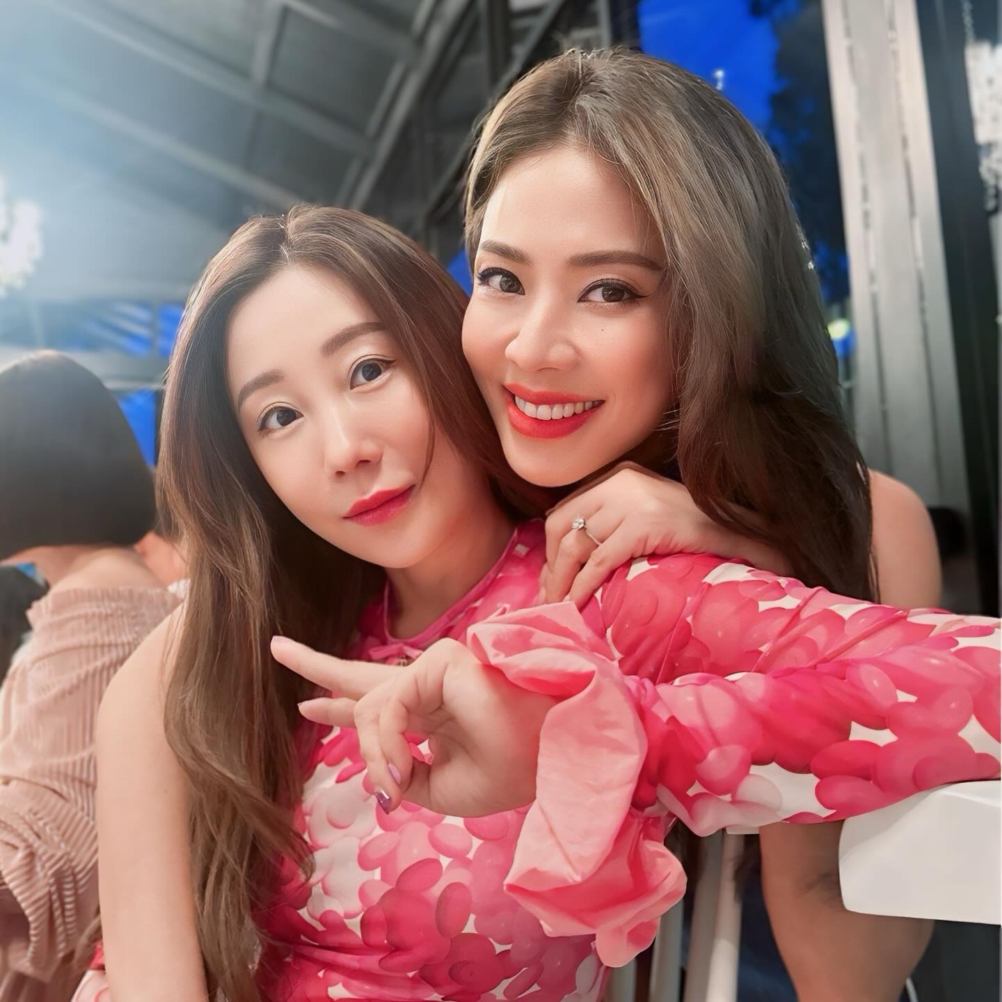 เอ๋ - พรทิพย์ สกิดใจ