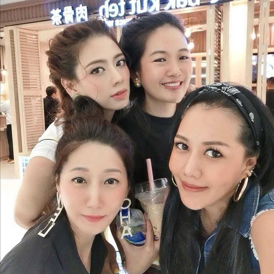 เอ๋ - พรทิพย์ สกิดใจ