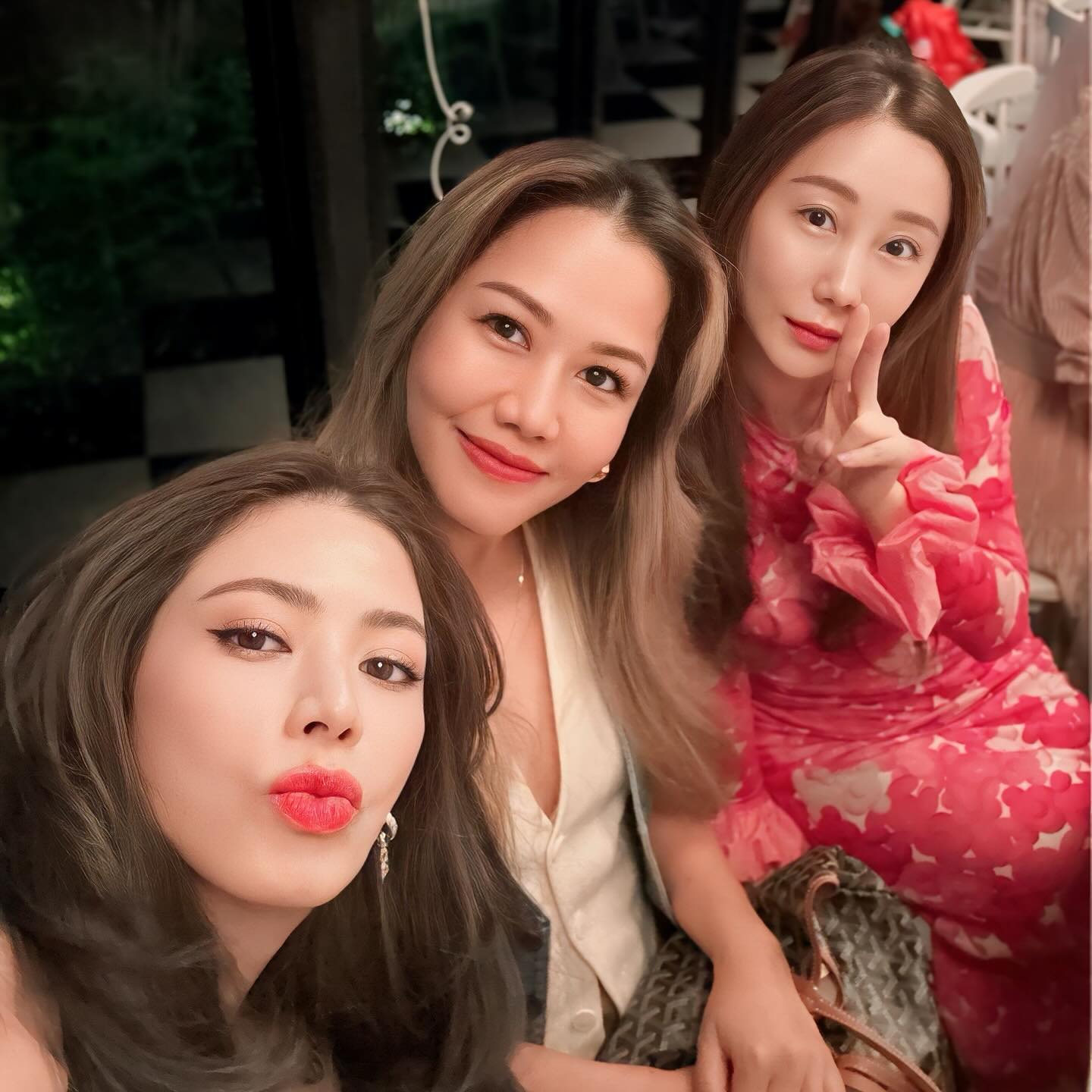 เอ๋ - พรทิพย์ สกิดใจ