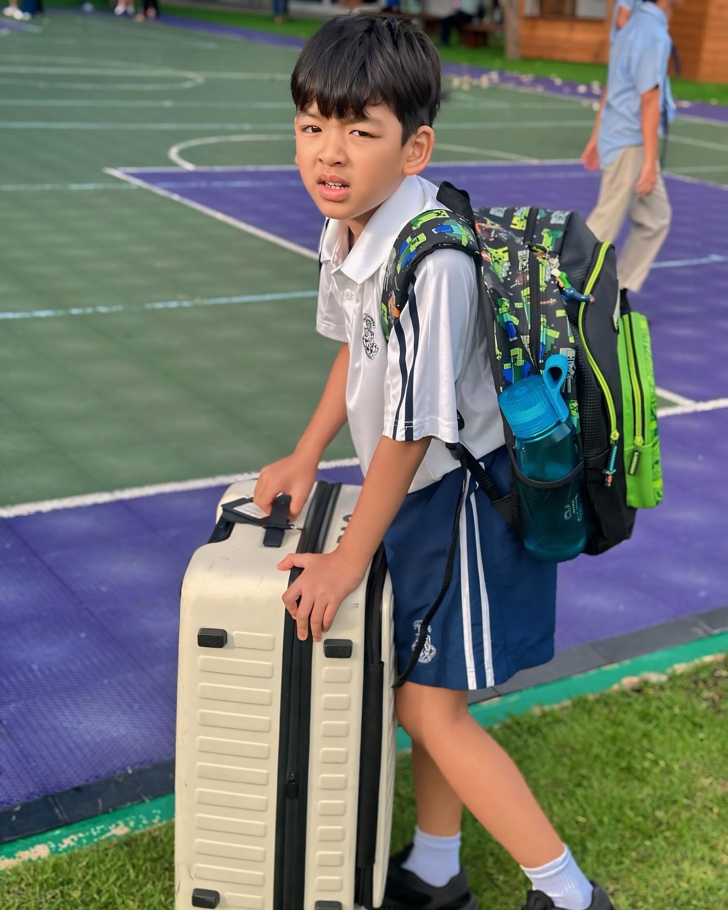 เอ๋ - พรทิพย์ สกิดใจ