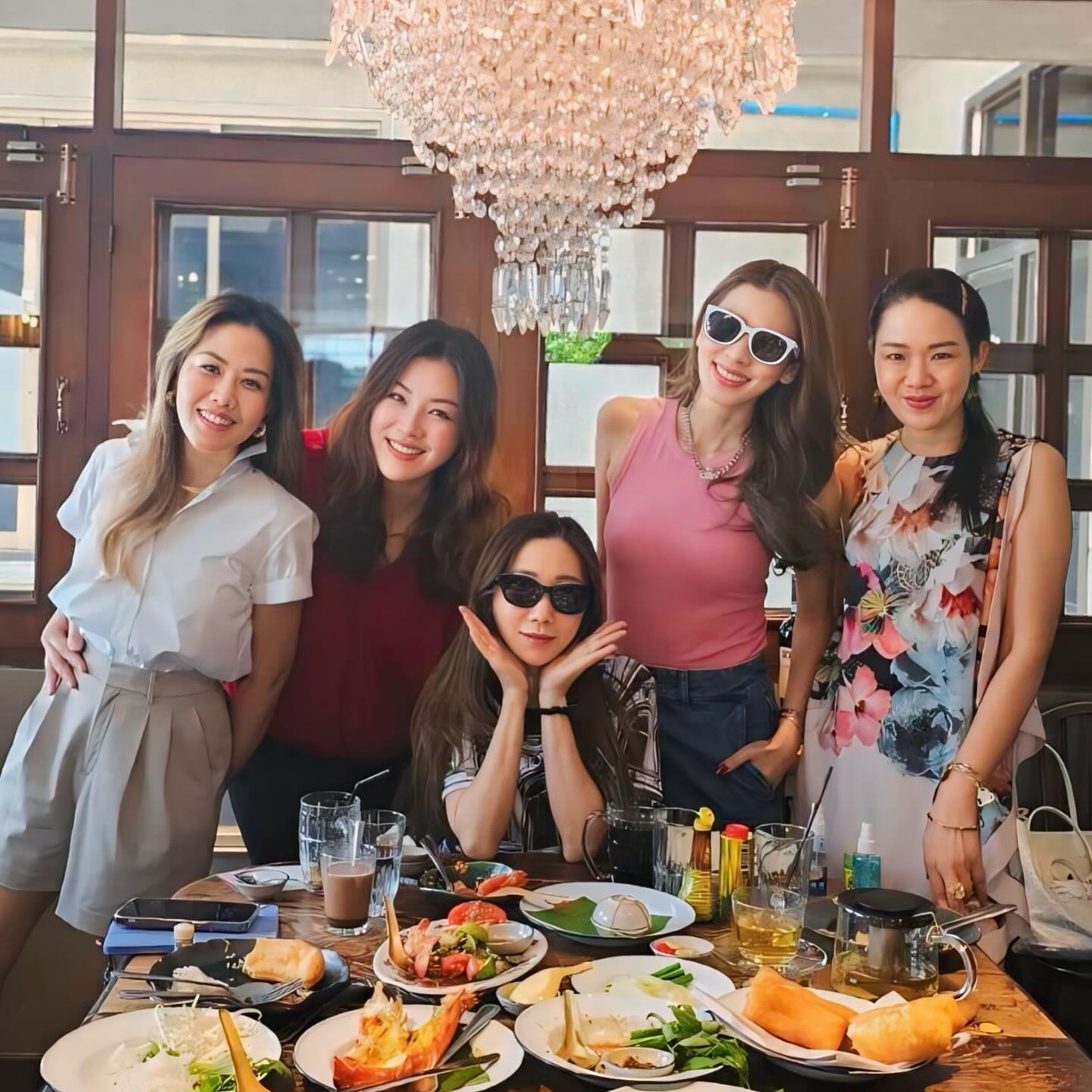 เอ๋ - พรทิพย์ สกิดใจ