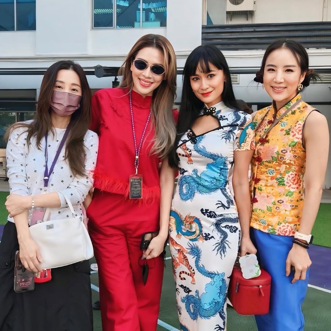 เอ๋ - พรทิพย์ สกิดใจ