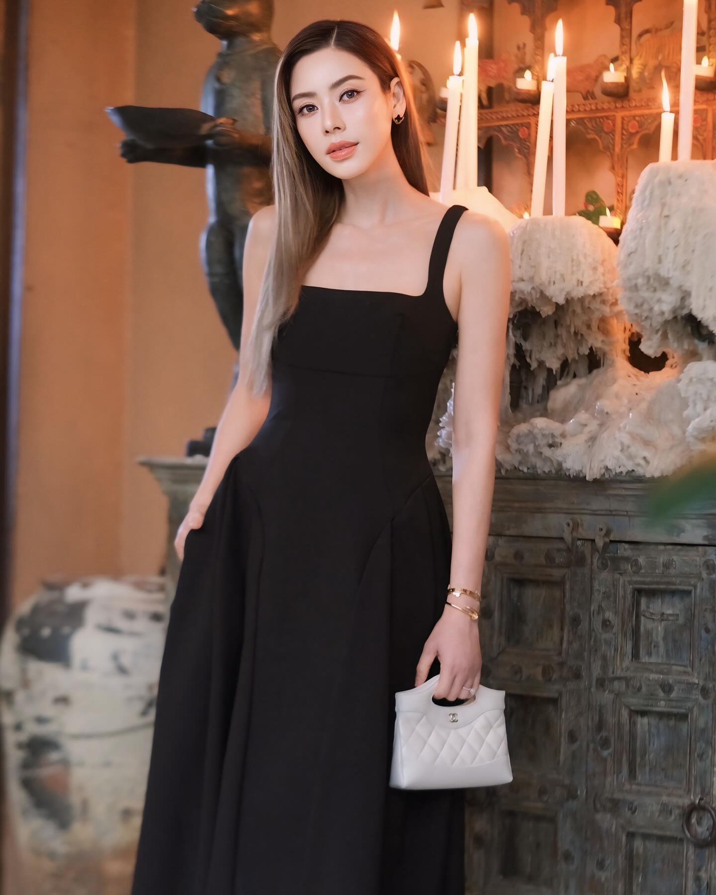 เอ๋ - พรทิพย์ สกิดใจ