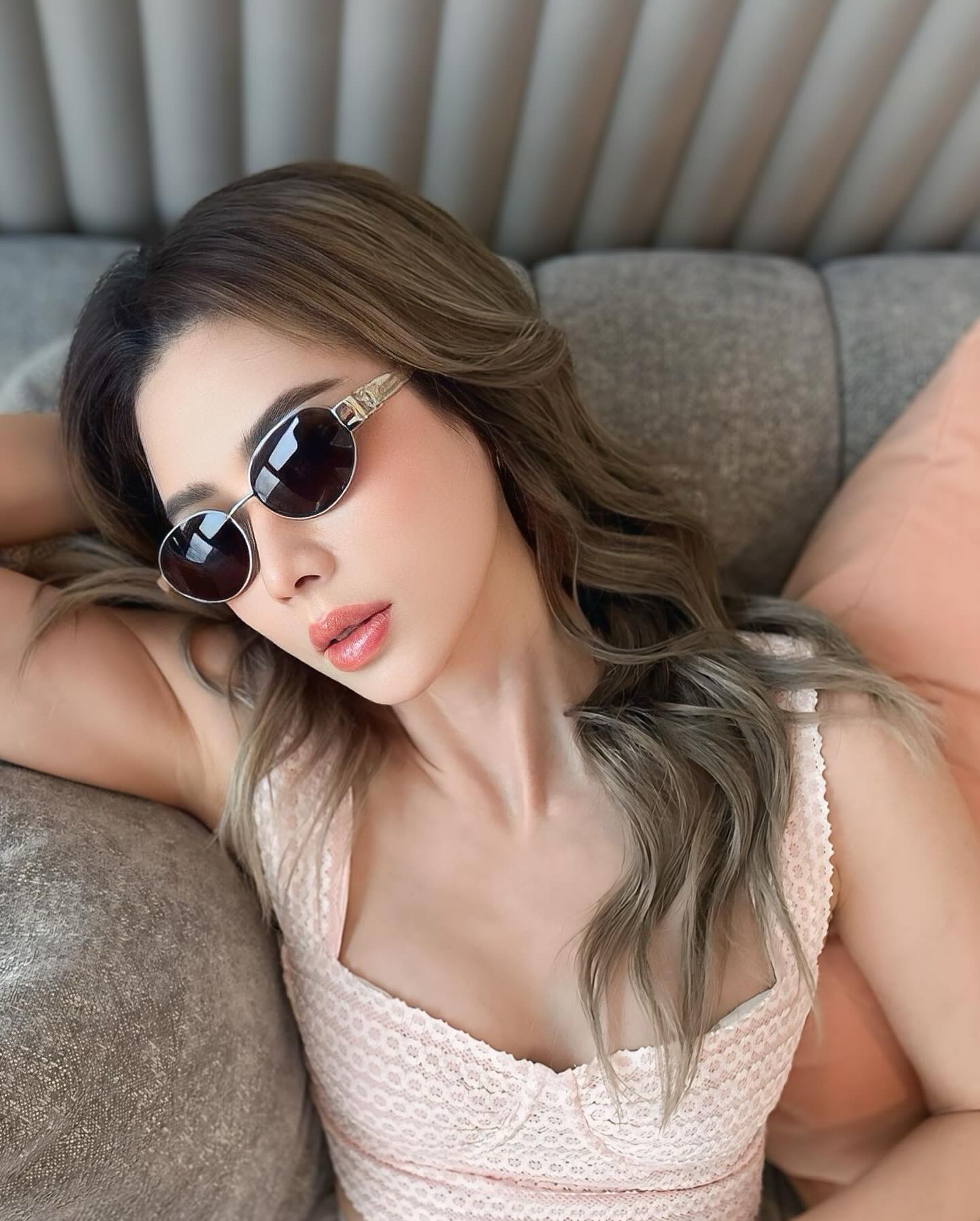 เอ๋ - พรทิพย์ สกิดใจ