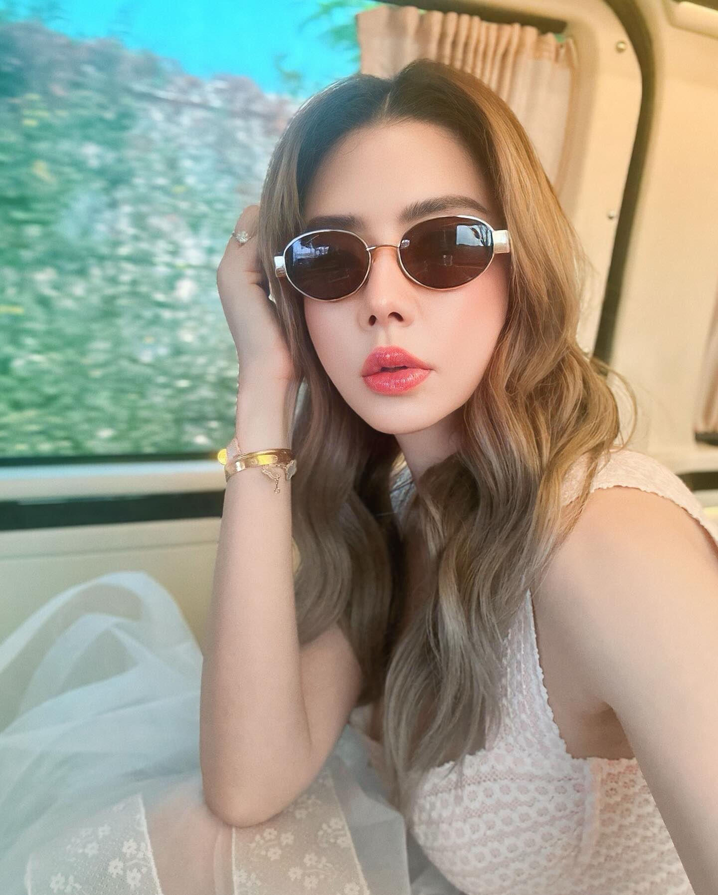 เอ๋ - พรทิพย์ สกิดใจ