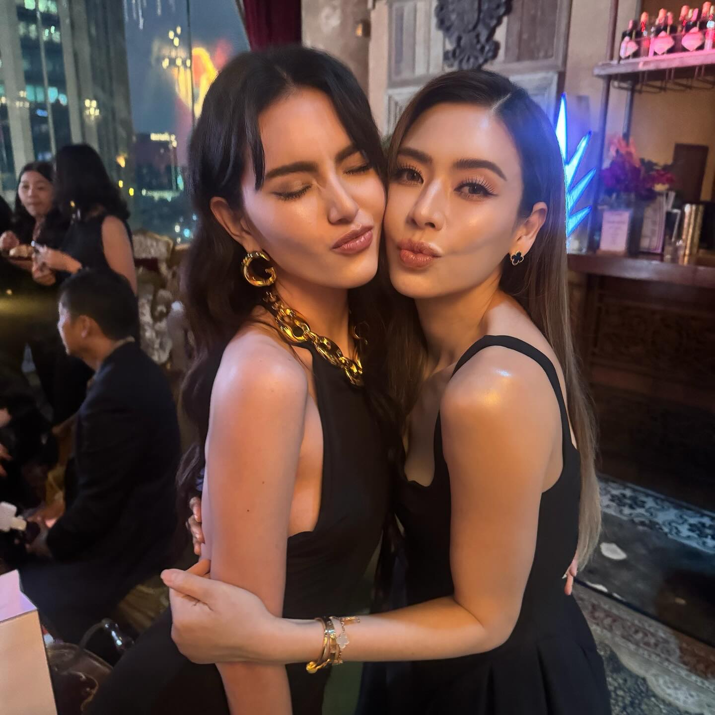 เอ๋ - พรทิพย์ สกิดใจ