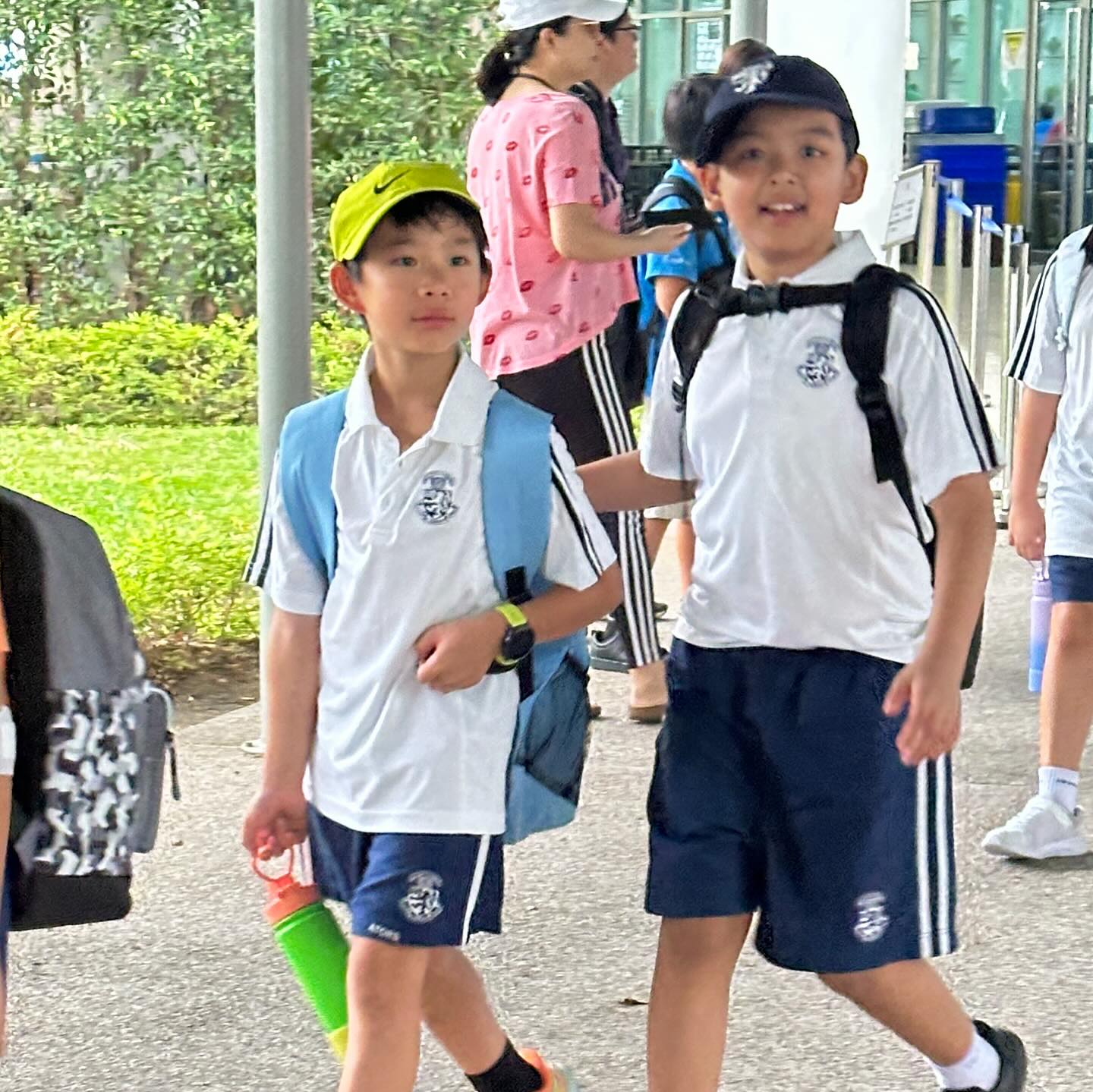 เอ๋ - พรทิพย์ สกิดใจ