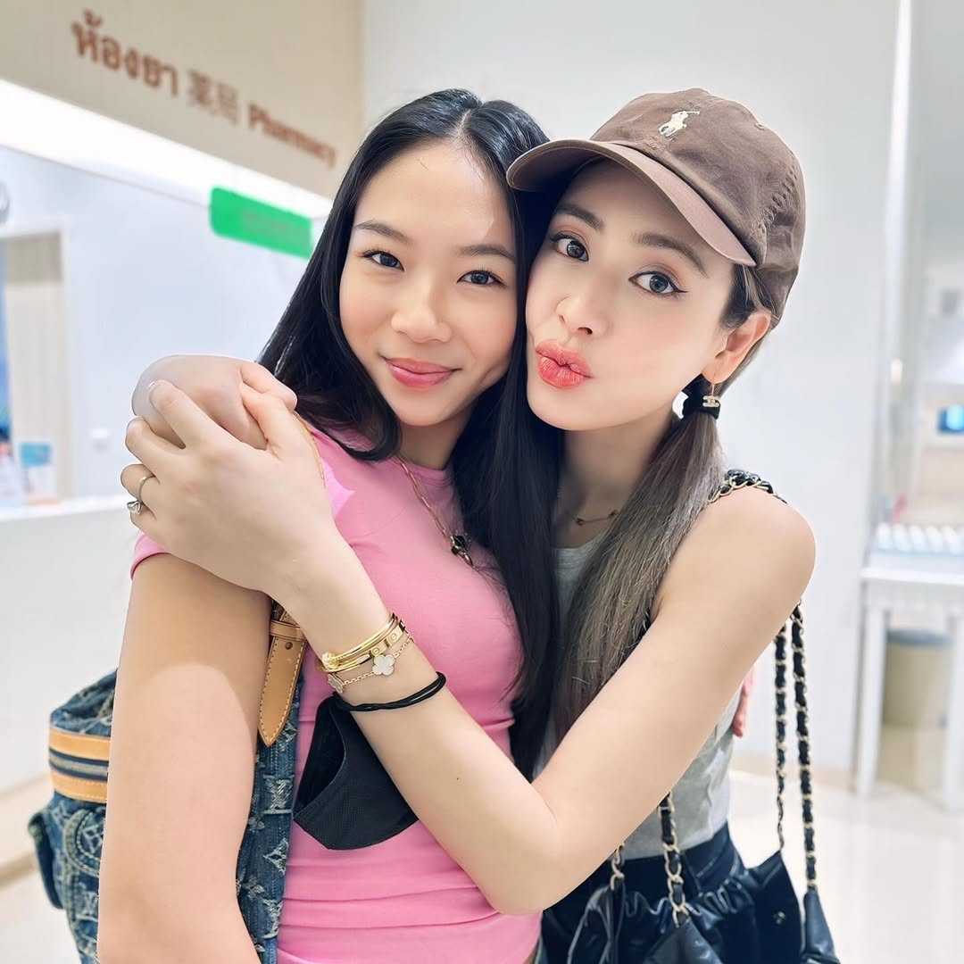 เอ๋ - พรทิพย์ สกิดใจ