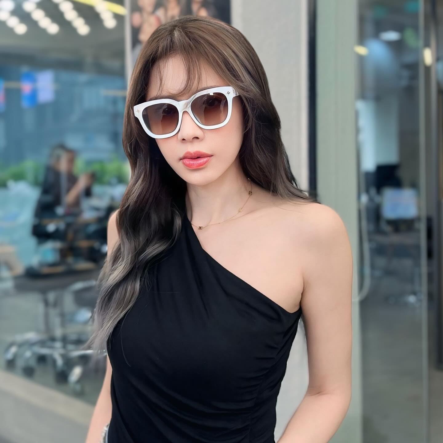 เอ๋ - พรทิพย์ สกิดใจ
