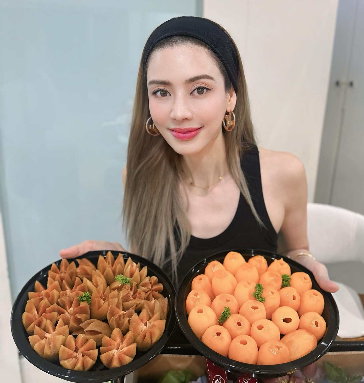 เอ๋ - พรทิพย์ สกิดใจ