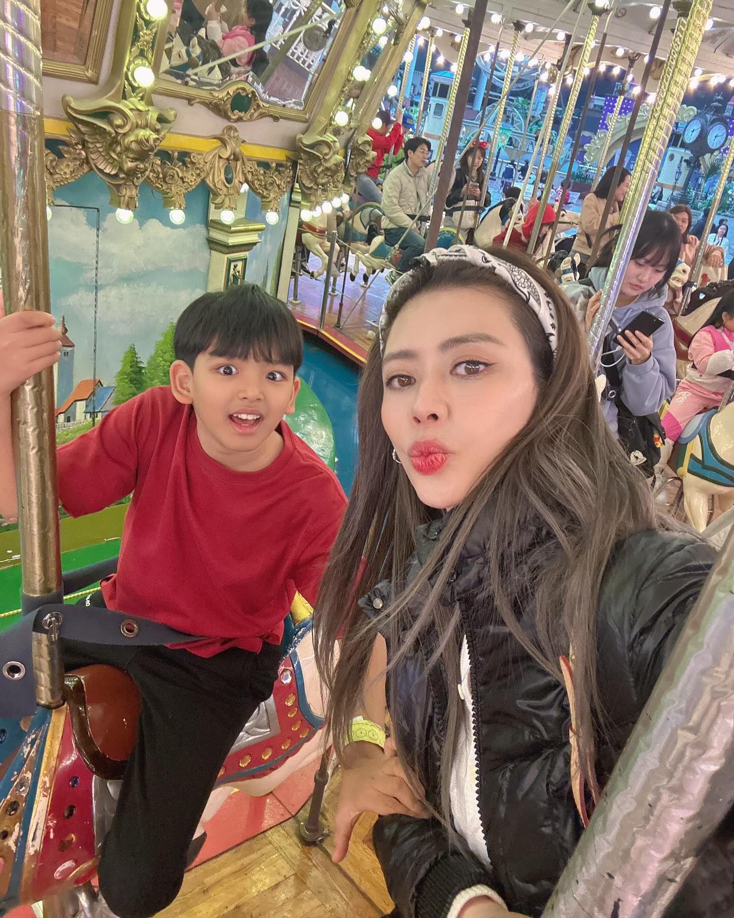 เอ๋ - พรทิพย์ สกิดใจ