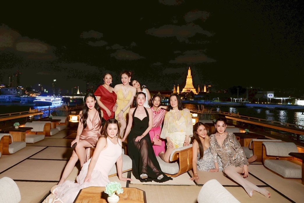เอ๋ - พรทิพย์ สกิดใจ
