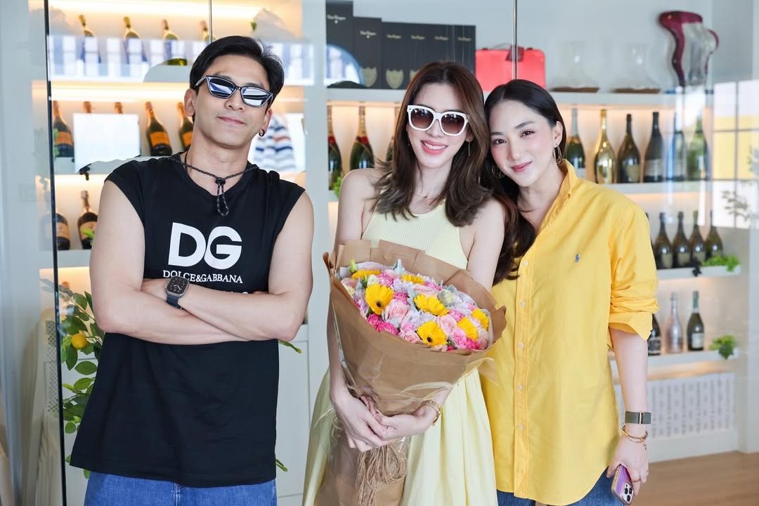 เอ๋ - พรทิพย์ สกิดใจ