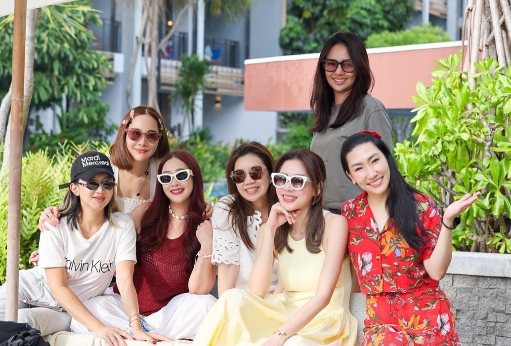 เอ๋ - พรทิพย์ สกิดใจ