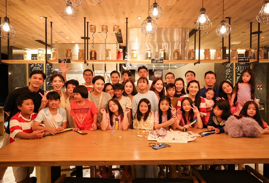 เอ๋ - พรทิพย์ สกิดใจ