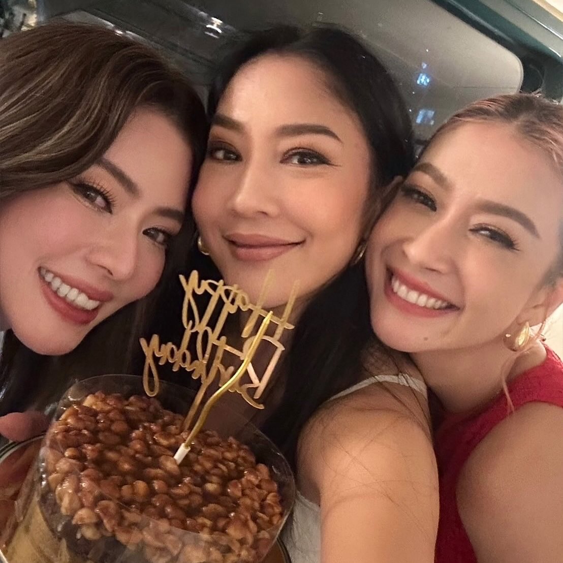 เอ๋ - พรทิพย์ สกิดใจ