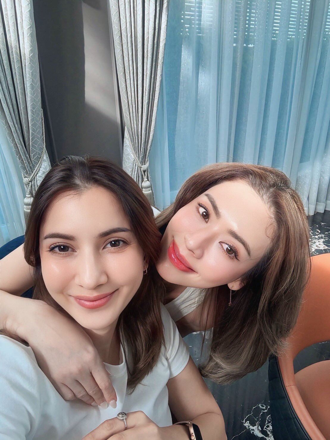 เอ๋ - พรทิพย์ สกิดใจ