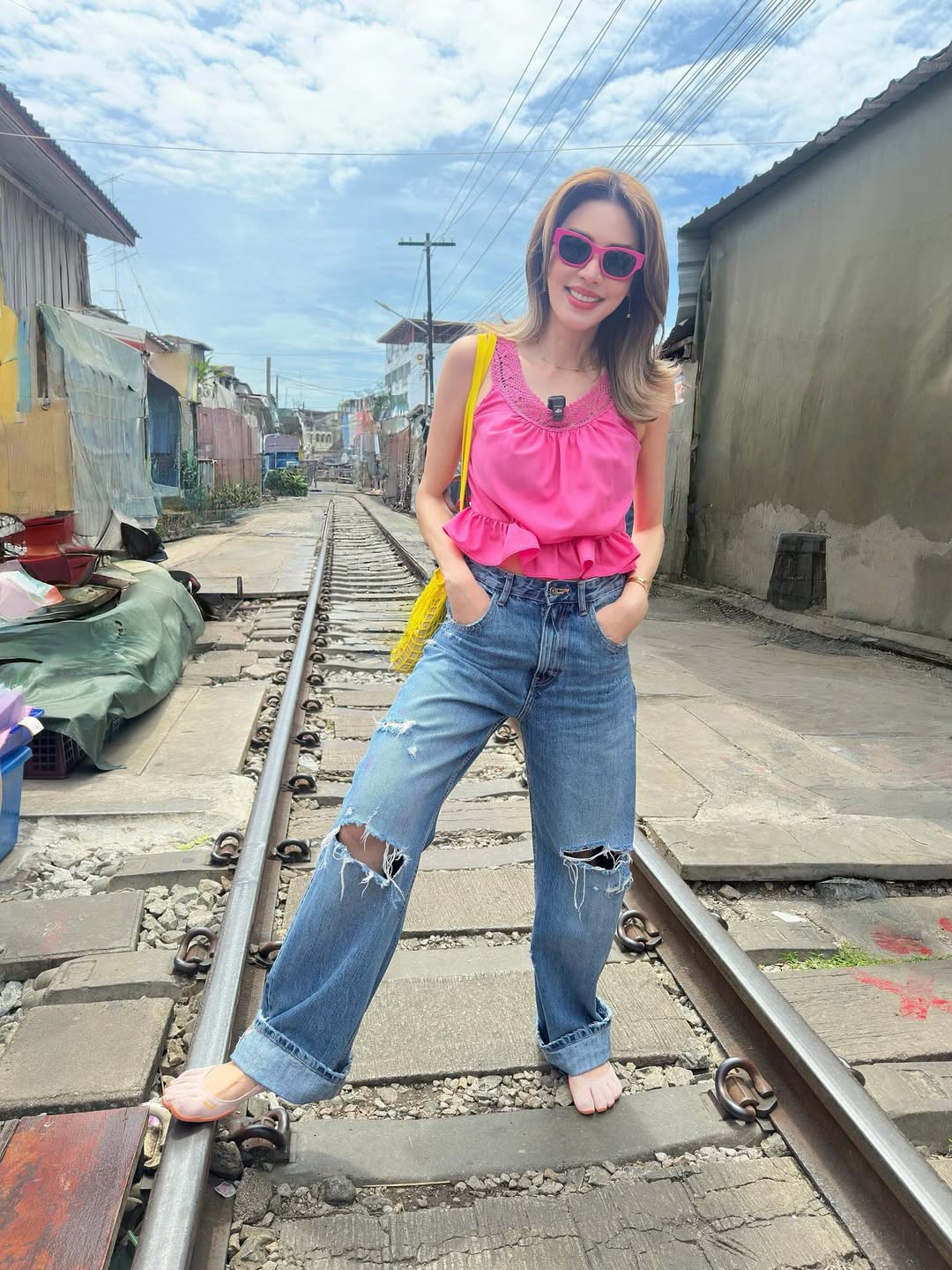 เอ๋ - พรทิพย์ สกิดใจ