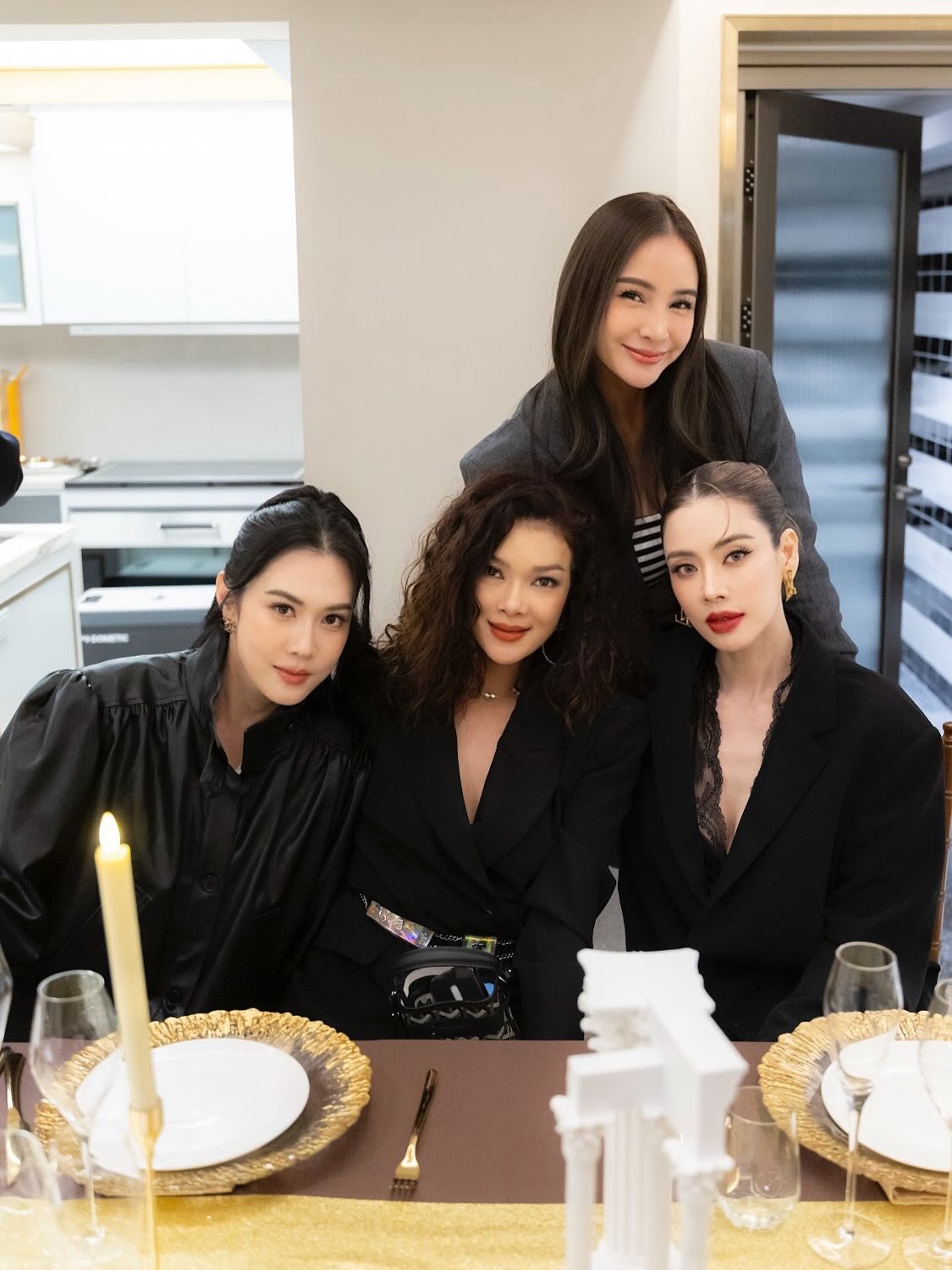 เอ๋ - พรทิพย์ สกิดใจ