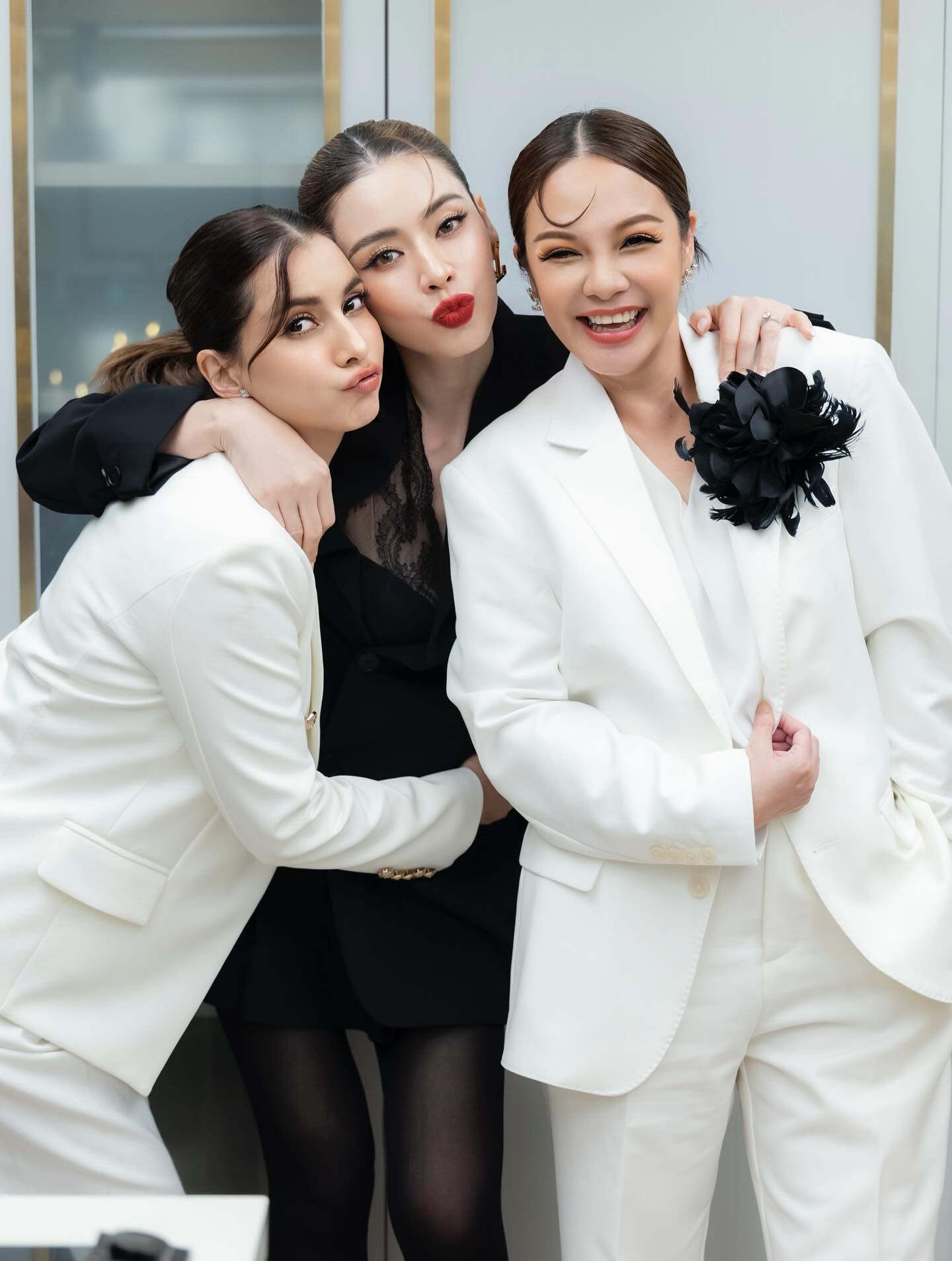 เอ๋ - พรทิพย์ สกิดใจ