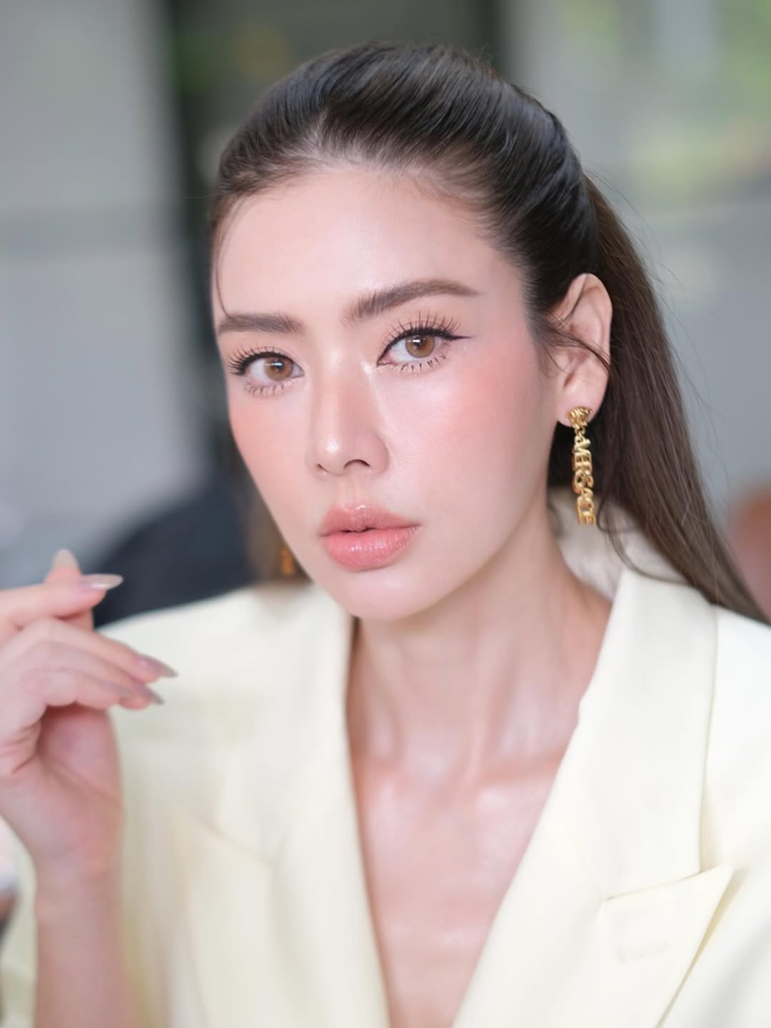 เอ๋ - พรทิพย์ สกิดใจ